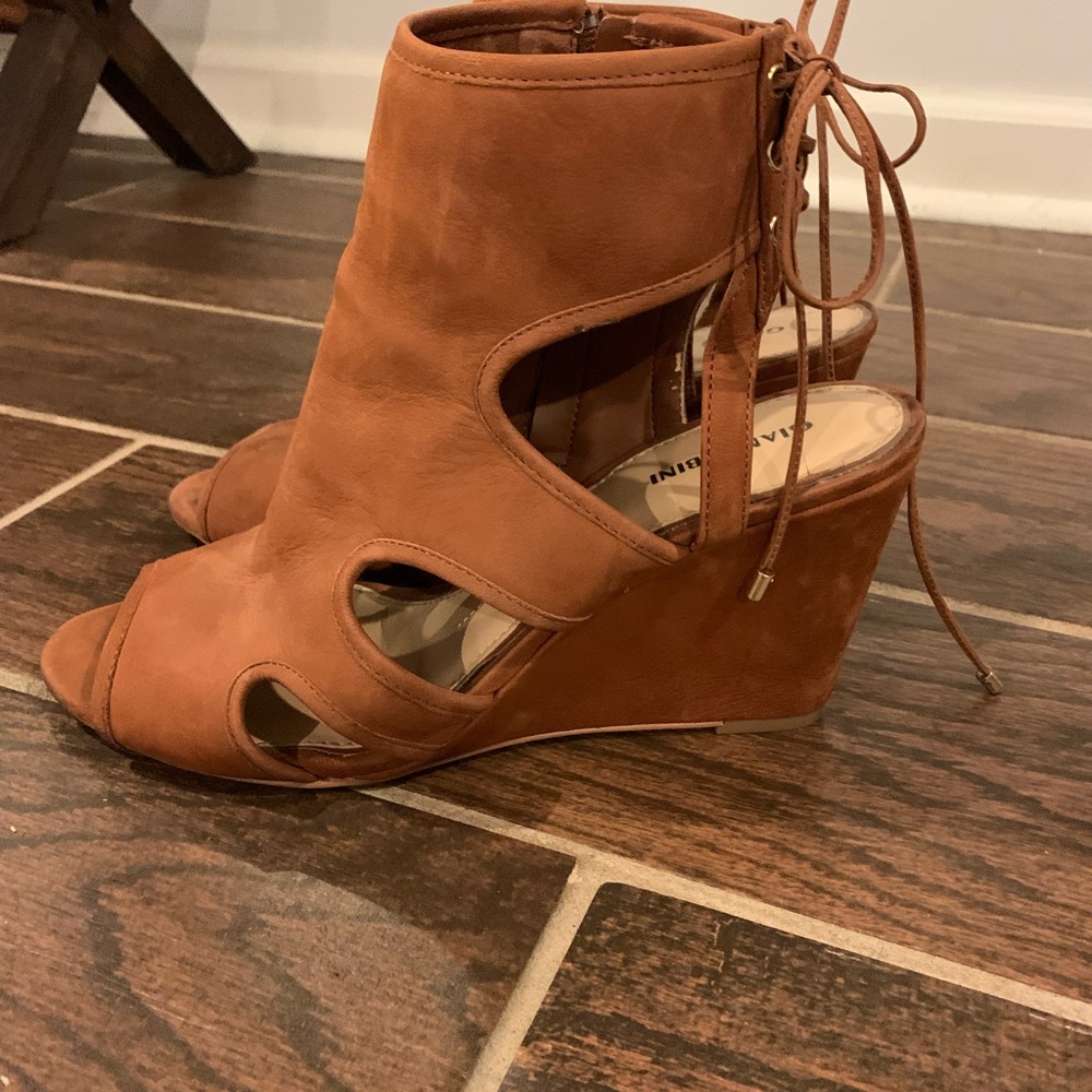 Gianni Bini Wedge Heels